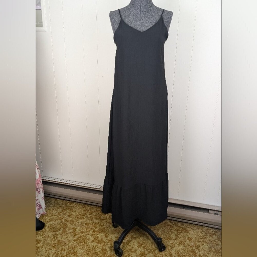 Avery Rayne Black Sleeveless V-Neck Knee-Length Dress large - Picture 2 of 9